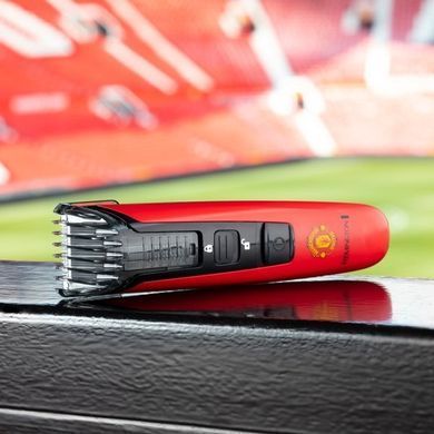 Remington Триммер Beard Boss Manchester United для бороды и усов, акум., роторный мотор, насадок-1, сталь, красный