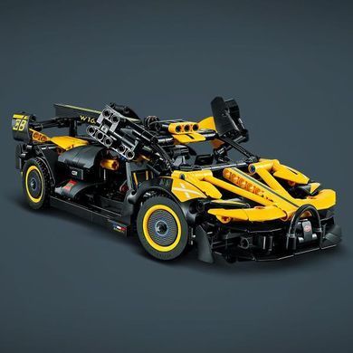 Конструктор LEGO Techniс Bugatti Bolide 905 деталей (42151)