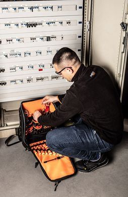 Рюкзак электрика Neo Tools 01-313 31 предмет 01-313 фото
