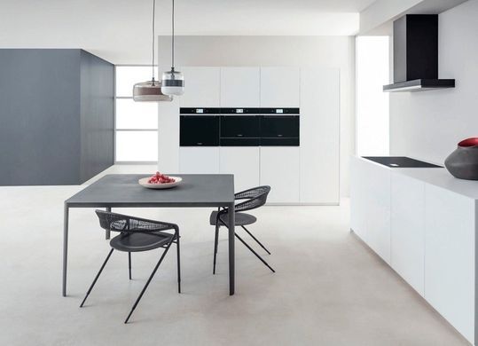 Whirlpool Микроволновая печь встраиваемая, 40л, электронное упр., 900Вт, гриль, дисплей, конвекция, черный W11IMW161 фото