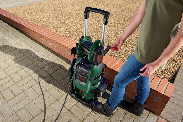 Минимойка высокого давления Bosch Advanced Aquatak 150, 2200Вт, 150бар, 480л/ч, шланг 8м, 22.45кг 0.600.8A7.700 фото