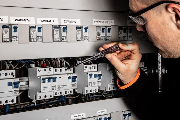 Рюкзак электрика Neo Tools 01-313 31 предмет 01-313 фото