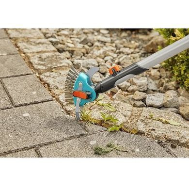 Очисник щілин з ножем та щіткою Gardena Combisystem сталевий 3-в-1 03608-20.000.00 фото