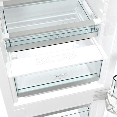 Gorenje Холодильник встраиваемый с нижн. мороз., 177х55х54см, 2 дв., 180(68)л, А+, NF, Зона св-ти, Дисплей, белый NRKI218EA0 фото