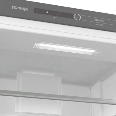Gorenje Холодильник встраиваемый с нижн. мороз., 177х55х54см, 2 дв., 180(68)л, А+, NF, Зона св-ти, Дисплей, белый NRKI218EA0 фото