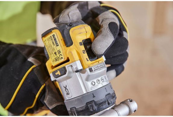 Дриль-шурупокрут акумуляторний безщітковий ударний DeWALT DCD1007NT DCD1007NT фото