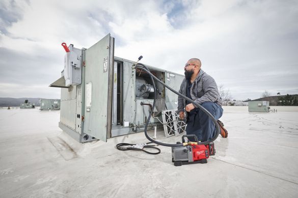 Насос вакуумный аккумуляторный MILWAUKEE, M18 FVP5-0 4933492853 фото