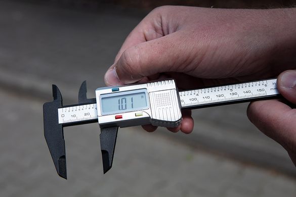 Штангенциркуль TOP TOOLS 31C621-1, цифровий, 0&ndash;150 мм, композитний, РК-дисплей 31C621-1 фото