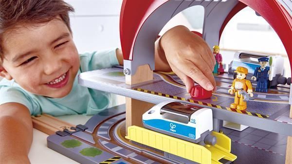 Іграшкова залізниця Hape Станція Гранд-Сіті зі світловими та звуковими ефектами (E3725) dt_79170 фото