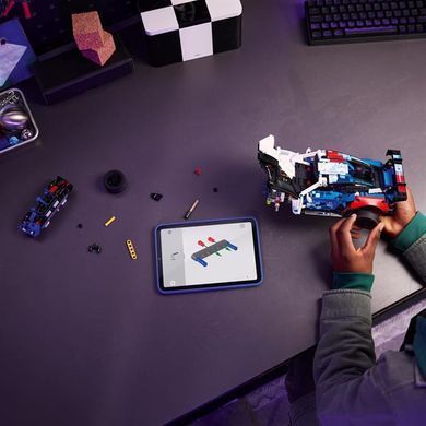 Конструктор LEGO&reg; Technic Автомобіль для перегонів BMW M4 GT3 EVO 747 деталей (42226) dt_186727 фото