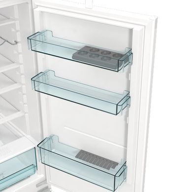 Gorenje Вбуд. холодильник з мороз. камерою, 177х55х54см, 2 двері, 180(68)л, А+, NF+, Зона св-ті, Внутр. диспл, білий (379545) NRKI418EE1 фото