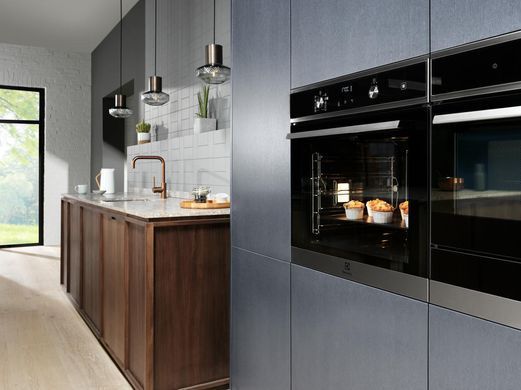 Electrolux Духова шафа електрична, 65л, А, пара, дисплей, конвекція, телескопічні напрямні, чорний EOD5H70BZ фото