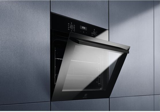 Electrolux Духова шафа електрична, 65л, А, пара, дисплей, конвекція, телескопічні напрямні, чорний KODEC70BZ фото
