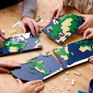 Конструктор LEGO Family Мгновения из путешествий 1231 деталь (41838)