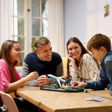 Конструктор LEGO Family Мгновения из путешествий 1231 деталь (41838)