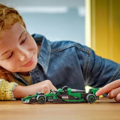 Конструктор LEGO Speed Champions Гоночный автомобиль KICK Sauber F1 Team C44, 259 деталей (77247)