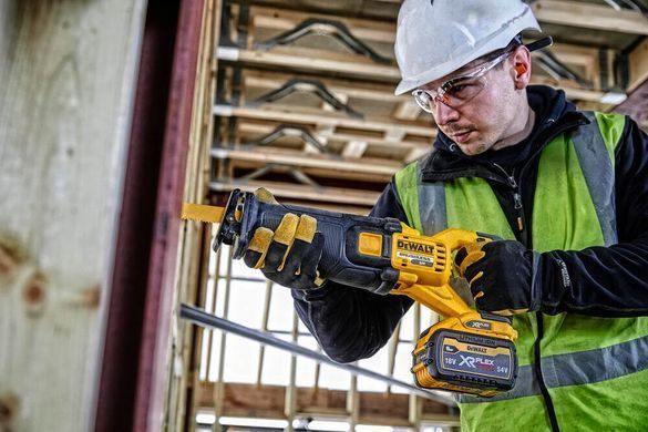 Пила сабельная аккумуляторная DeWALT DCS389NT DCS389NT фото