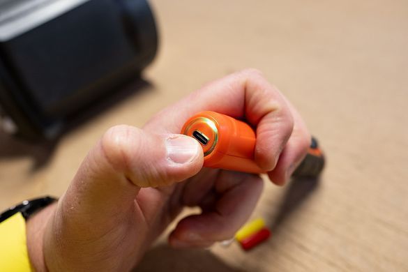 Ручка для гарячого клею акумуляторна NEO TOOLS 17-085, USB, 2000 мАг 17-085 фото