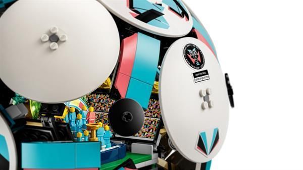 Конструктор LEGO&reg; Editions Футбольный мяч 1498 деталей (43019) dt_186736 фото